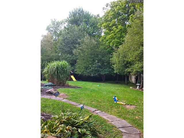 8451 Eagle Rd, Willoughby, OH 44094 photo 3