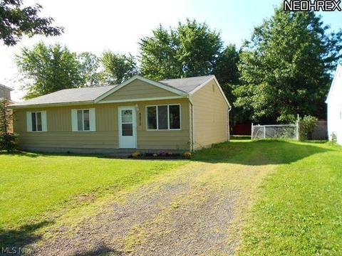 9870 Belden Dr, Windham, OH 44288 photo 2