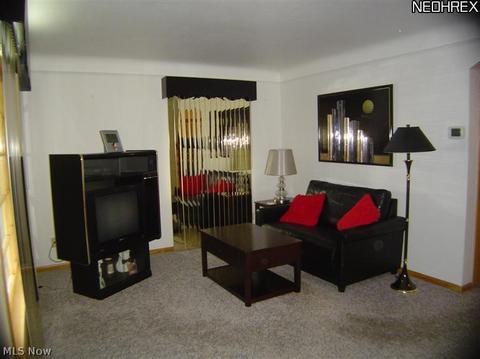 29953 Elgin Rd, Wickliffe, OH 44092 photo 6