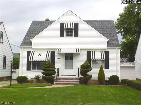 29953 Elgin Rd, Wickliffe, OH 44092 photo 1