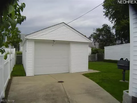29953 Elgin Rd, Wickliffe, OH 44092 photo 19
