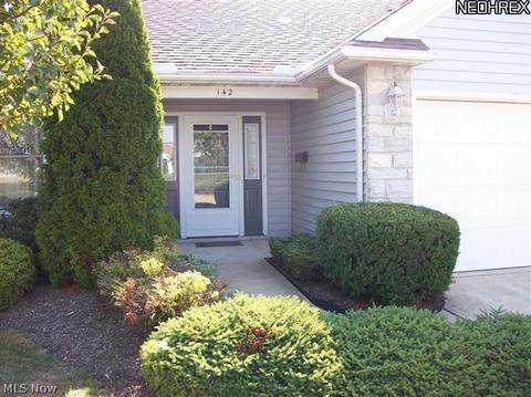 142 Stonehedge Dr, Elyria, OH 44035 photo 2
