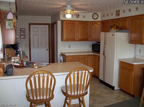 142 Stonehedge Dr, Elyria, OH 44035 photo 6