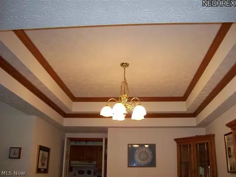 142 Stonehedge Dr, Elyria, OH 44035 photo 9