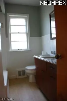 363 E 307th St, Willowick, OH 44095 photo 3