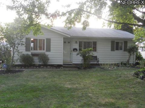 409 Pecan Dr, Berea, OH 44017 photo 1