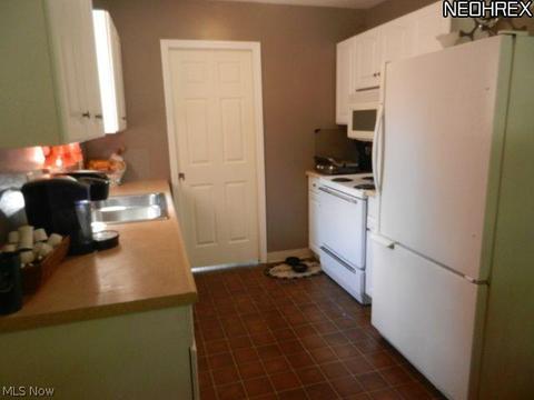 409 Pecan Dr, Berea, OH 44017 photo 7