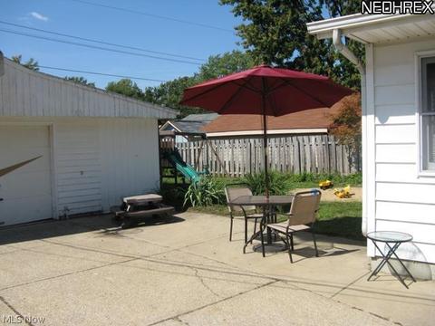 409 Pecan Dr, Berea, OH 44017 photo 18