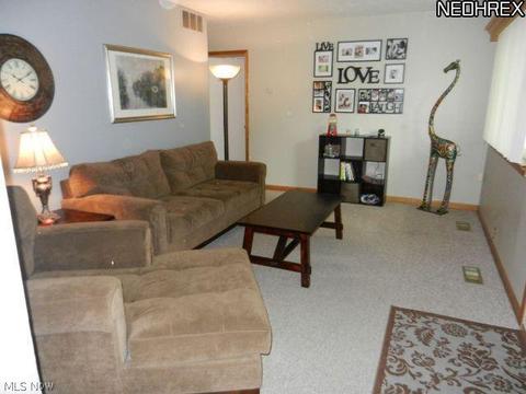 409 Pecan Dr, Berea, OH 44017 photo 2