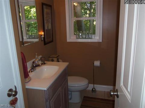 32841 Baldwin Ave, Solon, OH 44139 photo 3