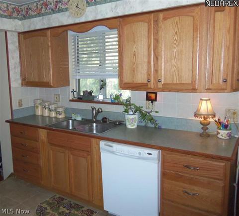 32841 Baldwin Ave, Solon, OH 44139 photo 2