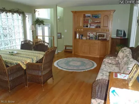 1387 Saint Albans Dr, Youngstown, OH 44511 photo 9