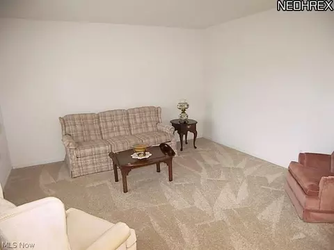 5655 Saddle Ln, Solon, OH 44139 photo 2