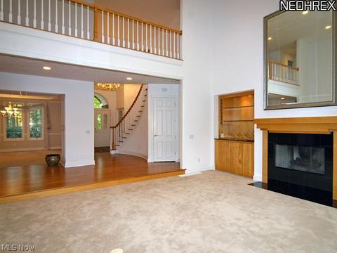 365 Brookside Cir, Aurora, OH 44202 photo 5