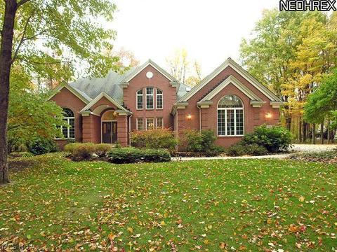 365 Brookside Cir, Aurora, OH 44202 photo 1