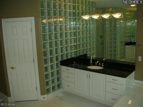 365 Brookside Cir, Aurora, OH 44202 photo 12