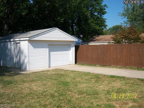 628 Case Ave, Elyria, OH 44035 photo 3