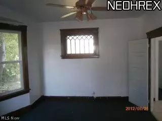 2303 E 30th St, Lorain, OH 44055 photo 4