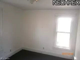 2303 E 30th St, Lorain, OH 44055 photo 10