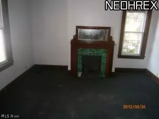 2303 E 30th St, Lorain, OH 44055 photo 5