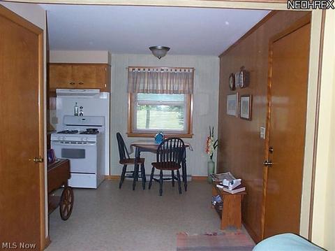 106 Wayne Ave, Creston, OH 44217 photo 3
