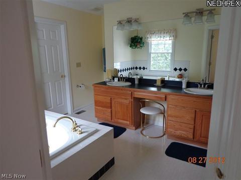 4792 Young Rd, Stow, OH 44224 photo 14