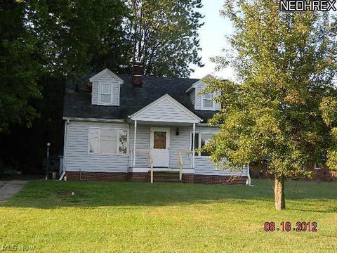 4566 Elyria Ave, Lorain, OH 44055 photo 1