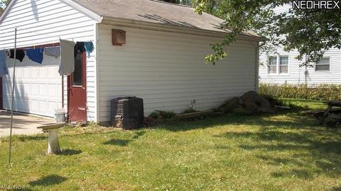 992 Reeve Rd, Elyria, OH 44035 photo 4