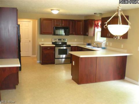 247 Ruby Ln, Streetsboro, OH 44241 photo 3