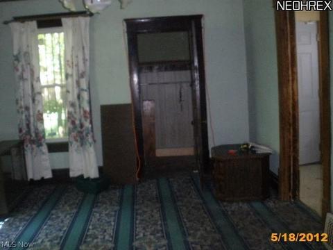 852 Sumner St, Akron, OH 44311 photo 3