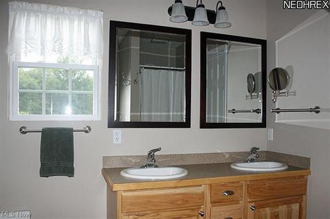 5327 Ledge Rock Dr, Rootstown, OH 44272 photo 13