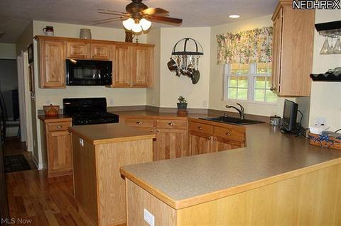 5327 Ledge Rock Dr, Rootstown, OH 44272 photo 6