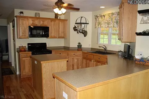 5327 Ledge Rock Dr, Rootstown, OH 44272 photo 6