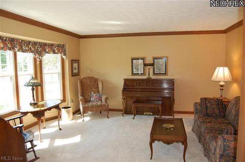5641 Virginia Ct, Hudson, OH 44236 photo 3