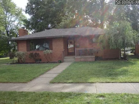 118 Hemlock St, Dover, OH 44622 photo 2
