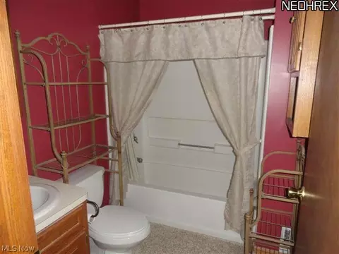 168 Karns Dr, Dover, OH 44622 photo 9