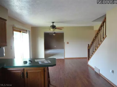 168 Karns Dr, Dover, OH 44622 photo 3