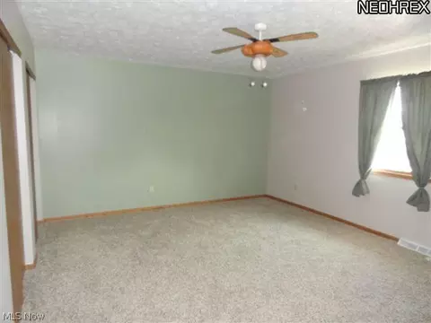 168 Karns Dr, Dover, OH 44622 photo 10