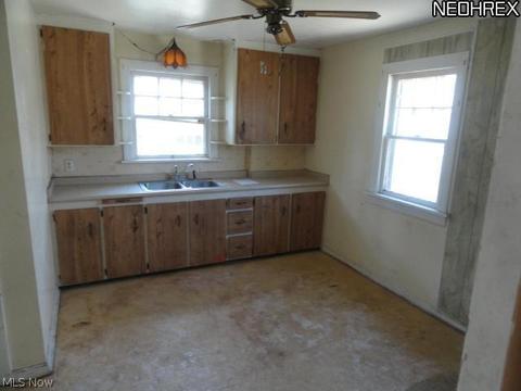 1722 E 34th St, Lorain, OH 44055 photo 4