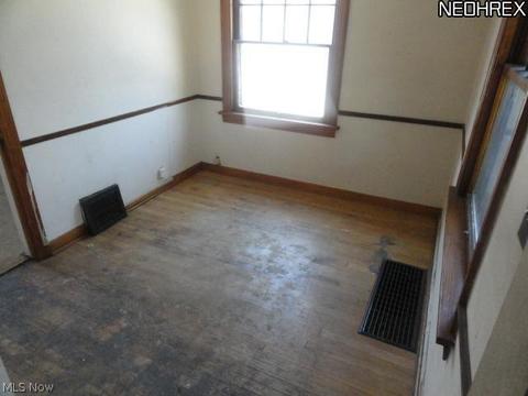 1722 E 34th St, Lorain, OH 44055 photo 3