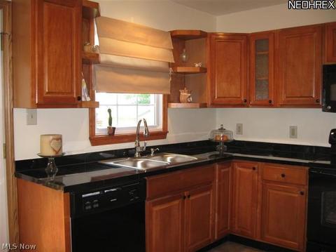9026 Wilverne Dr, Windham, OH 44288 photo 6