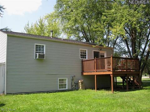 9026 Wilverne Dr, Windham, OH 44288 photo 2