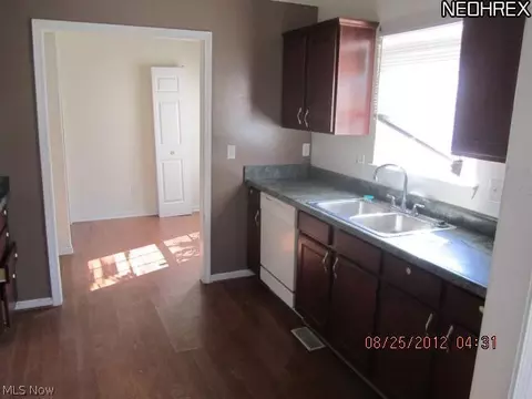 2320 Stonepath St, Lorain, OH 44052 photo 4