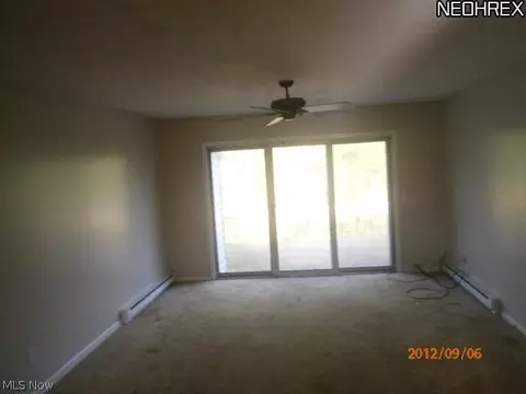 313 Willow Dr, Huron, OH 44839 photo 4