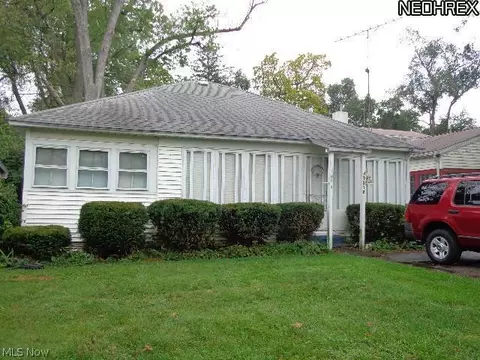 1012 East Dr, Huron, OH 44839 photo 1