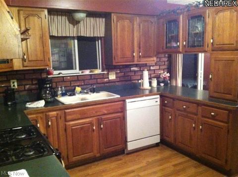 513 8th St, Struthers, OH 44471 photo 3