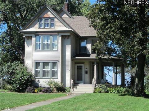 1053 Erie Ave, Lorain, OH 44052 photo 1