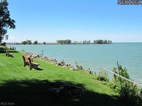 1053 Erie Ave, Lorain, OH 44052 photo 4
