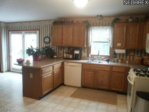 4873 Pheasant Dr, Lorain, OH 44053 photo 4