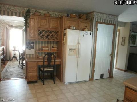 4873 Pheasant Dr, Lorain, OH 44053 photo 5